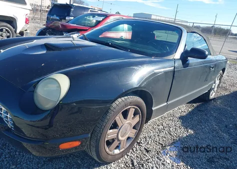 2005 Ford Thunderbird 50Th Anniversary z USA, uszkodzony, nr VIN 1FAHP60A85Y107256